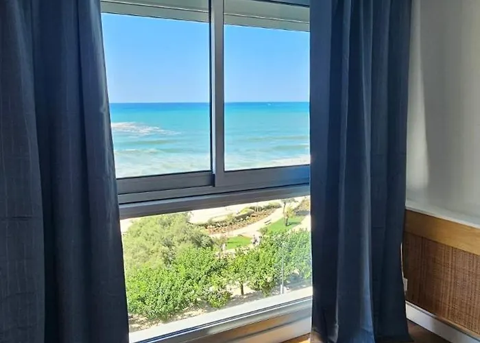 T2 Eugenie Ocean View Grande And Pool 公寓 *